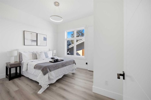 8520 33 Avenue Nw, Calgary, AB - Indoor Photo Showing Bedroom