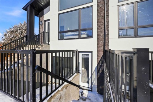8520 33 Avenue Nw, Calgary, AB - Outdoor With Exterior