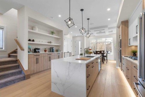 2520 Cochrane Road Nw, Calgary, AB - Indoor Photo Showing Kitchen With Upgraded Kitchen