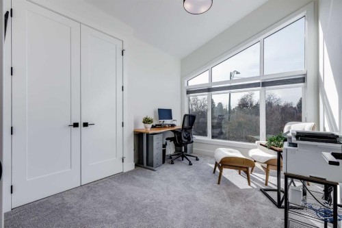 2520 Cochrane Road Nw, Calgary, AB - Indoor