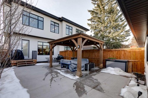 2520 Cochrane Road Nw, Calgary, AB - Outdoor
