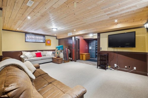 40 Shannon Gardens Sw, Calgary, AB - Indoor Photo Showing Basement