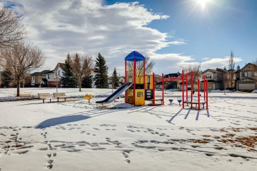 40 Shannon Gardens Sw, Calgary, AB - Outdoor