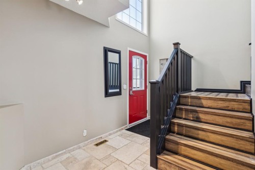 40 Shannon Gardens Sw, Calgary, AB - Indoor Photo Showing Other Room