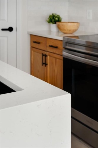 641 Evermeadow Road Sw, Calgary, AB - Indoor Photo Showing Kitchen