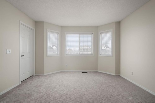 641 Evermeadow Road Sw, Calgary, AB - Indoor Photo Showing Other Room