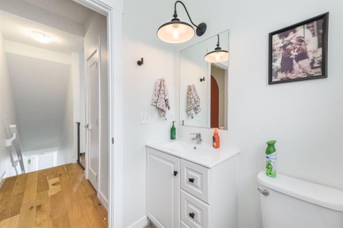 59-111 Rainbow Falls Gate, Chestermere, AB - Indoor Photo Showing Bathroom