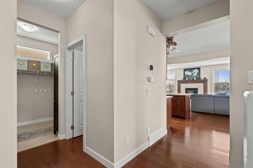 49 Evansview Manor Nw, Calgary, AB - Indoor Photo Showing Other Room