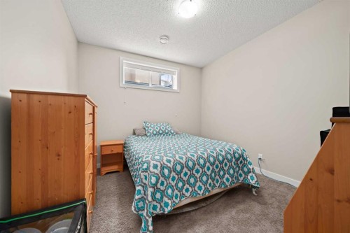 49 Evansview Manor Nw, Calgary, AB - Indoor Photo Showing Bedroom