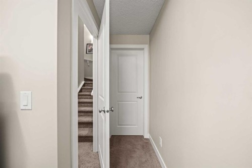 49 Evansview Manor Nw, Calgary, AB - Indoor Photo Showing Other Room