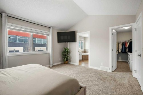 183 Kinniburgh Road, Chestermere, AB - Indoor Photo Showing Bedroom