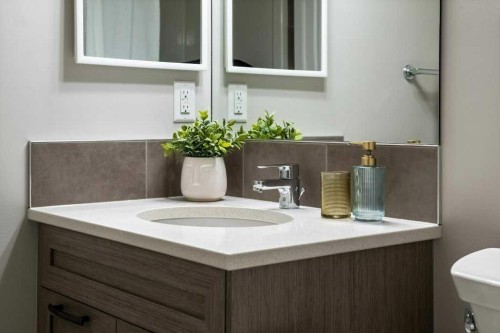 183 Kinniburgh Road, Chestermere, AB - Indoor Photo Showing Bathroom