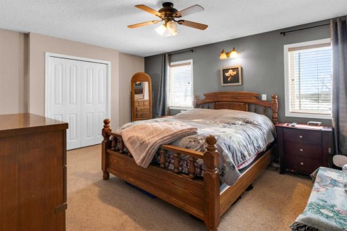 924 Heritage Estates Drive, Acme, AB - Indoor Photo Showing Bedroom
