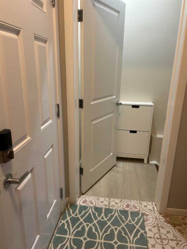 1378 A Avenue Nw, Calgary, AB 