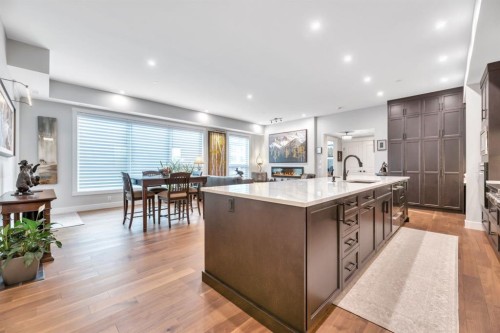 302-105 Lebel Crescent Nw, Calgary, AB - Indoor