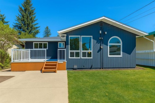 4 Harvey Place Sw, Calgary, AB - Outdoor With Deck Patio Veranda