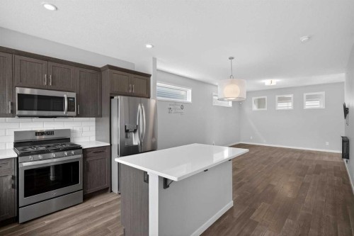 953 West Lakeview Drive, Chestermere, AB - Indoor Photo Showing Kitchen