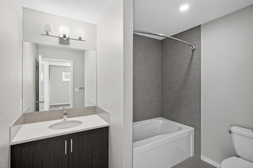 953 West Lakeview Drive, Chestermere, AB - Indoor Photo Showing Bathroom