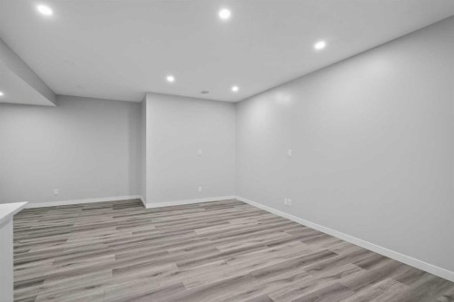 953 West Lakeview Drive, Chestermere, AB - Indoor