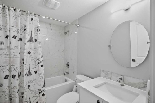 953 West Lakeview Drive, Chestermere, AB - Indoor Photo Showing Bathroom