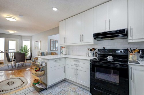 156 Cedarbrook Way Sw, Calgary, AB - Indoor Photo Showing Kitchen