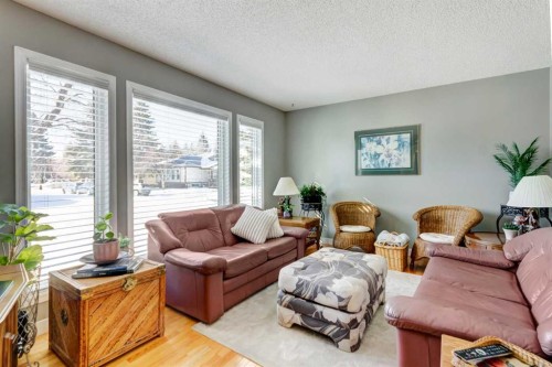 156 Cedarbrook Way Sw, Calgary, AB - Indoor Photo Showing Living Room