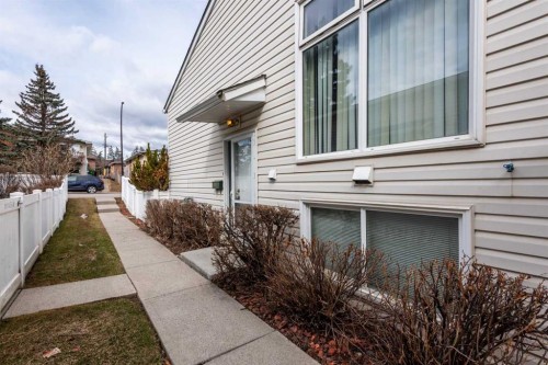 11452 8 Street Sw, Calgary, AB - Outdoor With Exterior