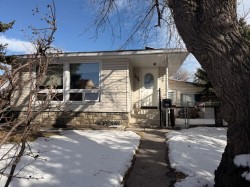 1604 45 Street SW Calgary, AB T3H 4C7