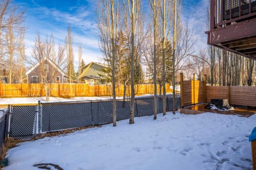 84 Rivergreen Crescent Se, Calgary, AB - Outdoor