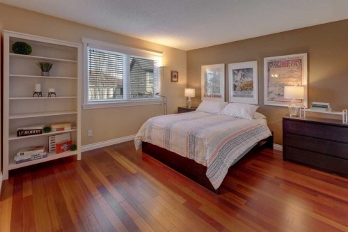 66 Scimitar Point Nw, Calgary, AB - Indoor Photo Showing Bedroom
