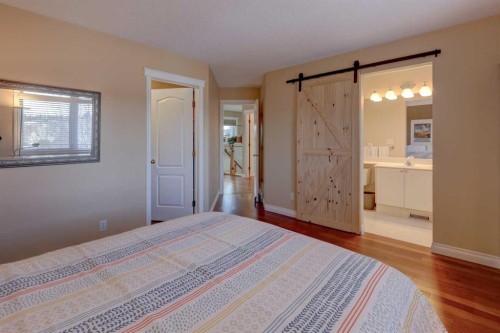 66 Scimitar Point Nw, Calgary, AB - Indoor Photo Showing Bedroom