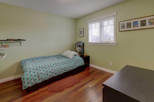 66 Scimitar Point Nw, Calgary, AB - Indoor Photo Showing Bedroom