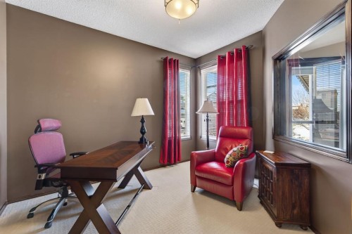 3 Pantego Avenue Nw, Calgary, AB - Indoor Photo Showing Office