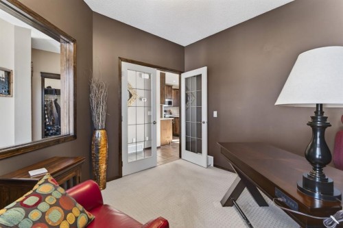 3 Pantego Avenue Nw, Calgary, AB - Indoor Photo Showing Other Room