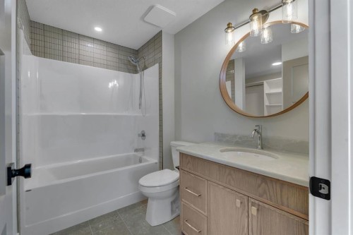 2044 Waterbury Road, Chestermere, AB - Indoor Photo Showing Bathroom
