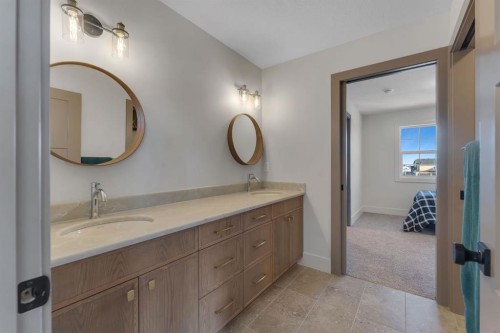 2044 Waterbury Road, Chestermere, AB - Indoor Photo Showing Bathroom