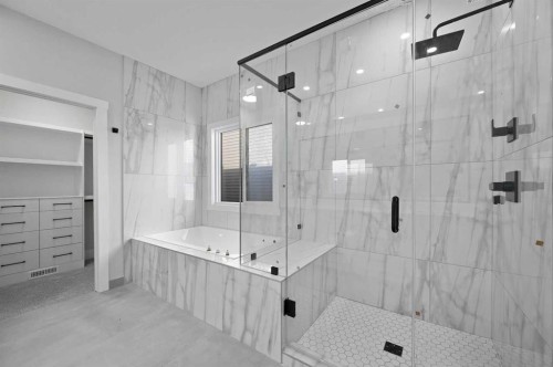 68 Heritage Ridge, Cochrane, AB - Indoor Photo Showing Bathroom