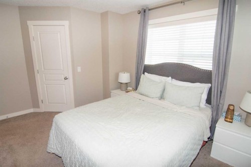 286 Promenade Way Se, Calgary, AB - Indoor Photo Showing Bedroom