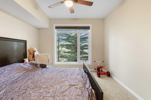 8103-14 Hemlock Crescent Sw, Calgary, AB - Indoor Photo Showing Bedroom
