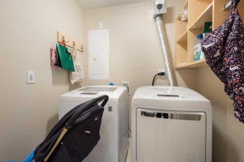 8103-14 Hemlock Crescent Sw, Calgary, AB - Indoor Photo Showing Laundry Room