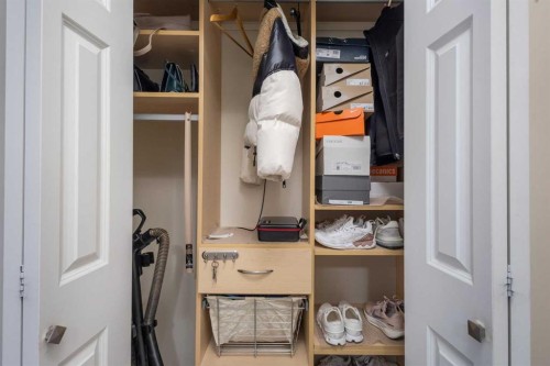 8103-14 Hemlock Crescent Sw, Calgary, AB - Indoor