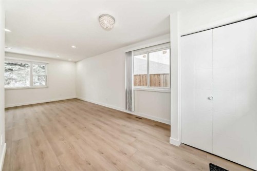 532 Rundleridge Drive Ne, Calgary, AB - Indoor Photo Showing Other Room