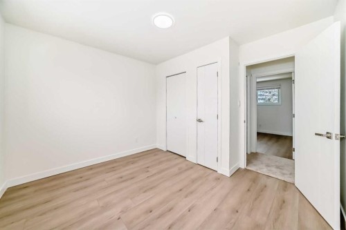 532 Rundleridge Drive Ne, Calgary, AB - Indoor Photo Showing Other Room