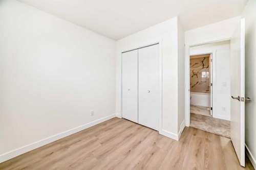 532 Rundleridge Drive Ne, Calgary, AB - Indoor Photo Showing Other Room