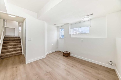 532 Rundleridge Drive Ne, Calgary, AB - Indoor Photo Showing Other Room