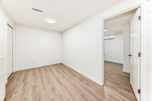 532 Rundleridge Drive Ne, Calgary, AB - Indoor Photo Showing Other Room