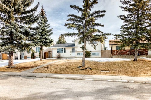 532 Rundleridge Drive Ne, Calgary, AB - Outdoor