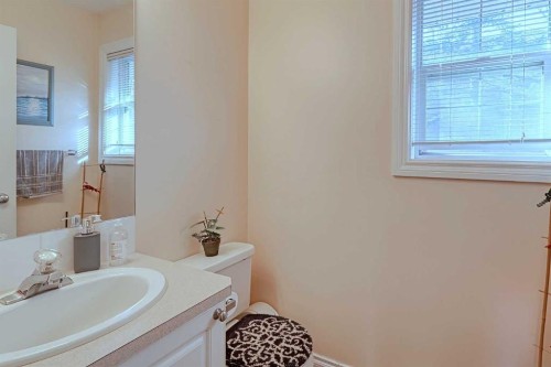 501 Coral Cove Ne, Calgary, AB - Indoor Photo Showing Bathroom
