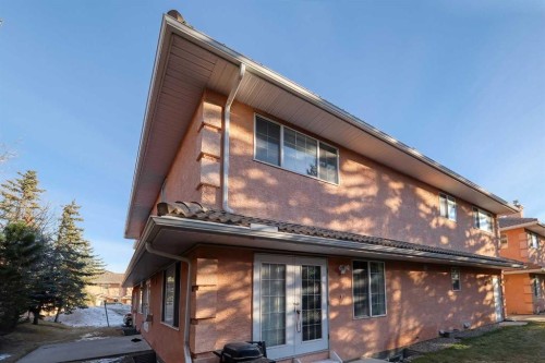 501 Coral Cove Ne, Calgary, AB - Outdoor