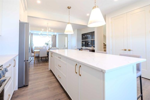 14 Tillotson Downs, Okotoks, AB - Indoor Photo Showing Kitchen With Upgraded Kitchen
